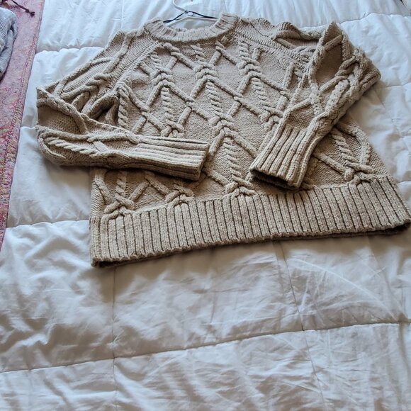 H & M  Chunky Wool  Cable Knit Sweater Oversize Small - Picture 2 of 8